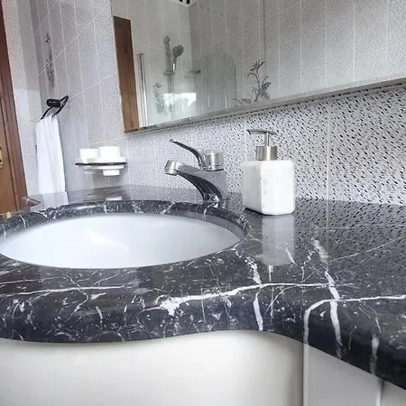 Casa - Vicino Orta San Giulio - 200 Sqm Villa Miasino